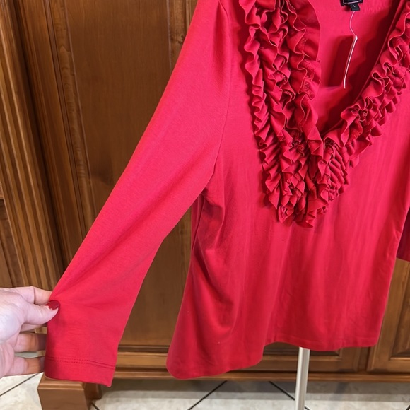 #24 - Colour Works, red ruffle, 3/4 length top. size Large - Picture 2 of 4